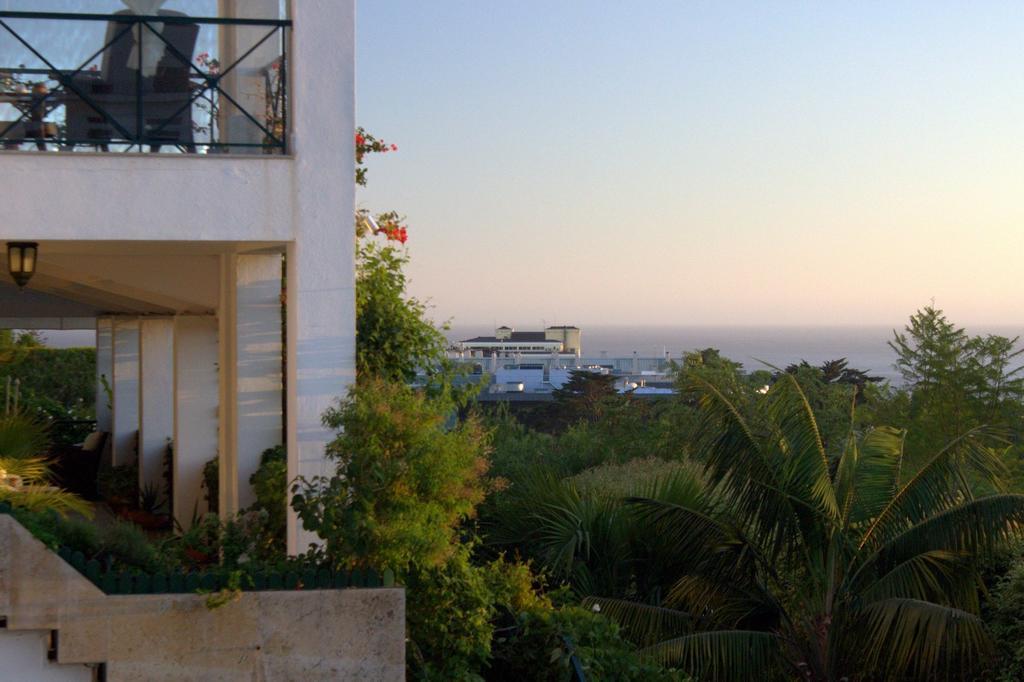 Estoril Beach House Hostel Exterior photo